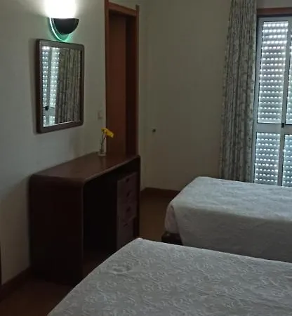 Pensao Continental Machado 招待所 卡德拉斯