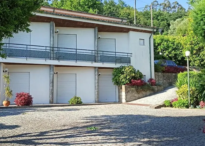 Pensao Continental Machado 3* 칼데라스